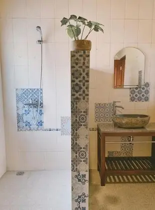 Üç Kişilik Oda, Balkon