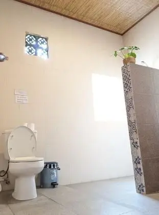 Üç Kişilik Oda, Balkon