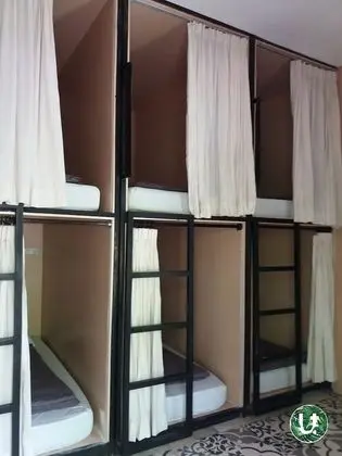Ortak Ranzalı Oda, Sadece kadınlar için