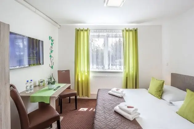 Tek Büyük Yataklı Oda, Banyolu/Duşlu