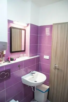 Tek Büyük Yataklı Oda, Banyolu/Duşlu