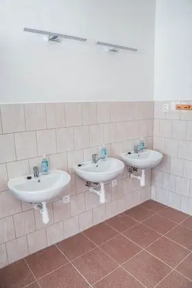 Economy Üç Kişilik Oda