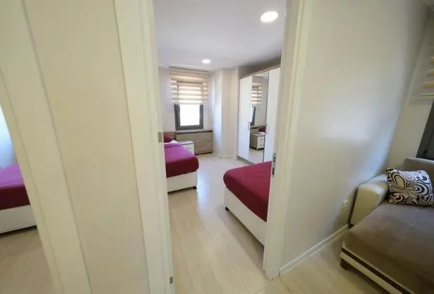 Suite - İki Yatak Odalı, Havuz veya Bahçe Manzaralı