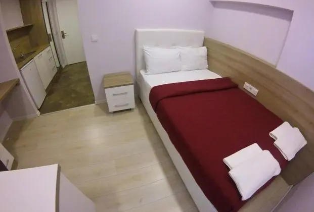 Tek Kişilik, Bahçe Manzaralı