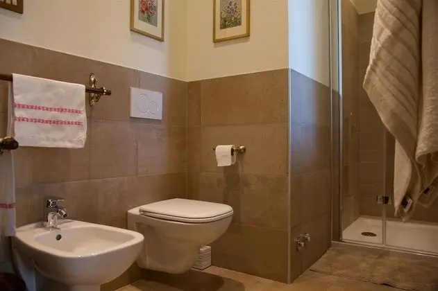 Superior Tek Büyük veya İki Ayrı Yataklı Oda (Mandello)