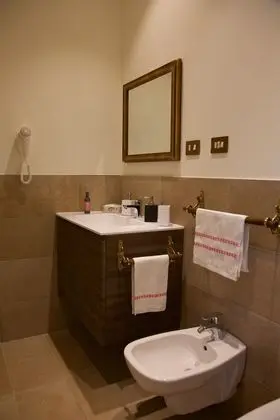 Superior Tek Büyük veya İki Ayrı Yataklı Oda (Mandello)