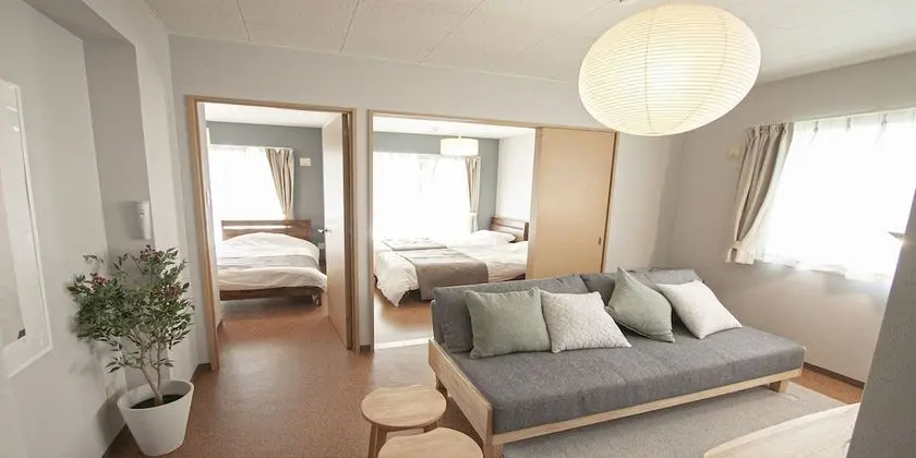 Room 201 Suitengu