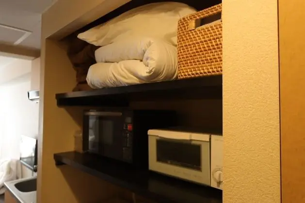 Room 202 Suitengu