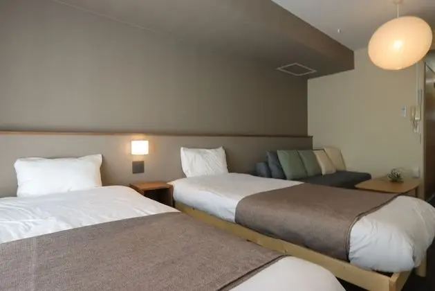 Room 202 Suitengu