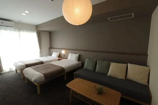 Room 202 Suitengu