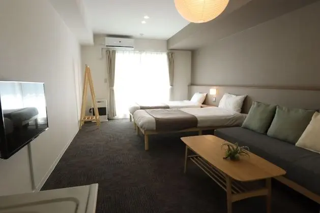 Room 202 Suitengu
