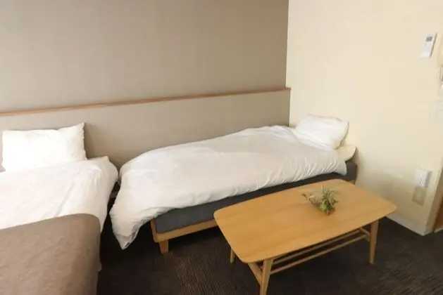 Room 202 Suitengu