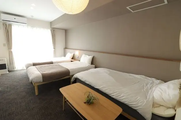 Room 202 Suitengu
