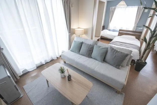 Room 405 Suitengu