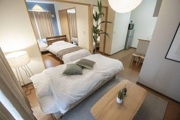 Room 405 Suitengu