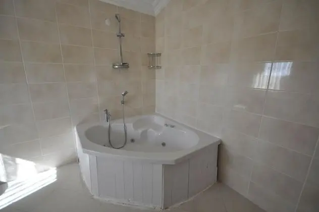 Deluxe Oda,    , Jakuzili