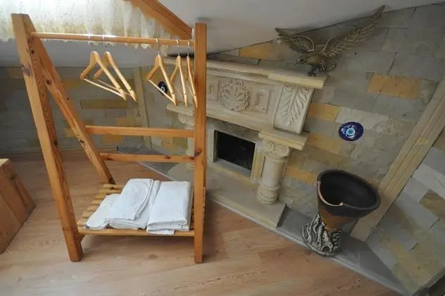 Deluxe Oda,    , Jakuzili