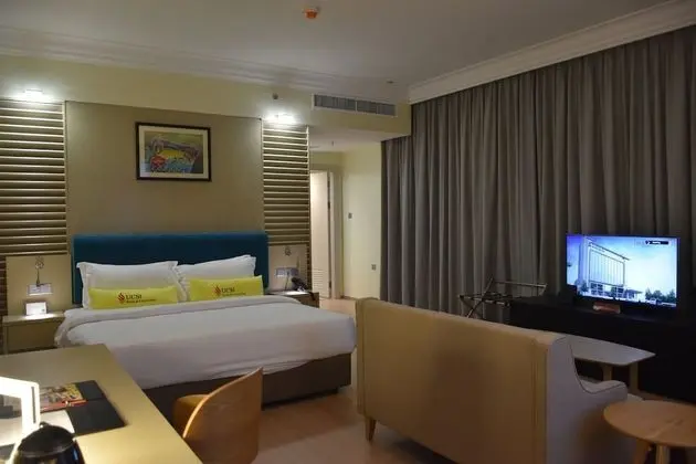 Deluxe Oda, 1 En Büyük (King) Boy Yatak