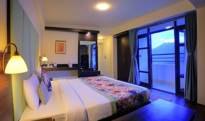 Luxury Tek Büyük Yataklı Oda, Tepe Manzaralı