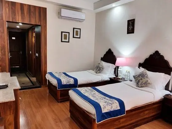 Tek Büyük Yataklı Oda (Suite Double Room)