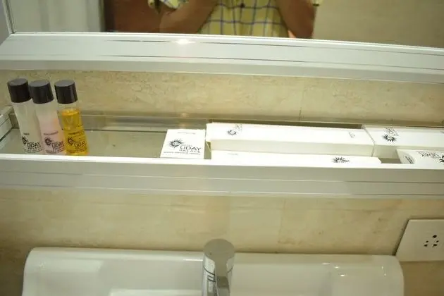 Deluxe Tek Büyük Yataklı Oda, 1 Yatak Odası, Engellilere Uygun, Şehir Manzaralı