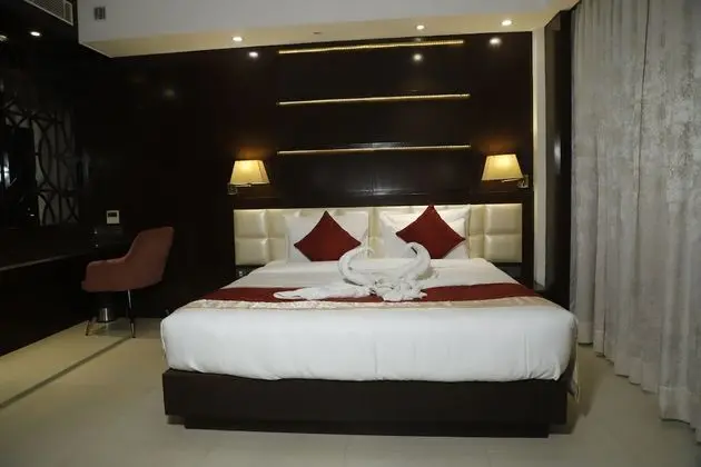 Deluxe Oda, 1 En Büyük (King) Boy Yatak, Sigara İçilmez, Şehir Manzaralı