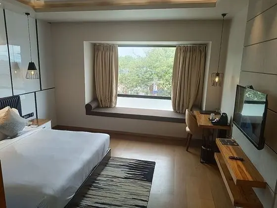 Deluxe Tek Büyük Yataklı Oda