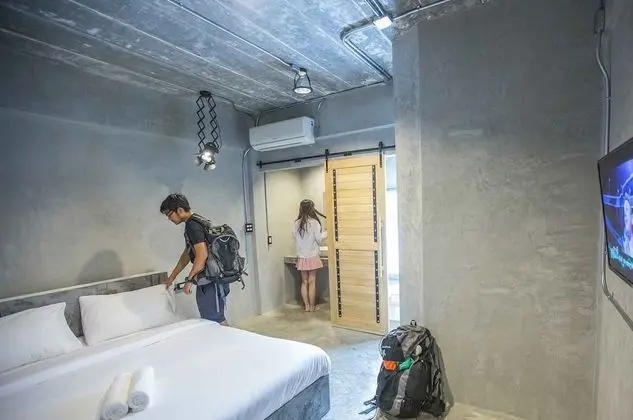 Deluxe Room with Private Bathroom