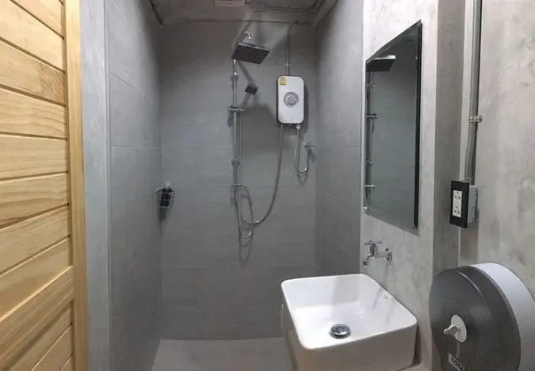Deluxe Room with Private Bathroom