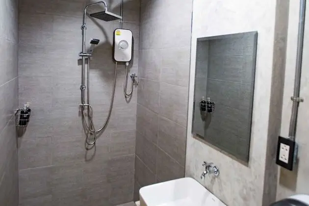Ortak Ranzalı Oda, Sadece kadınlar için
