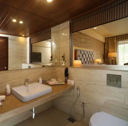 Deluxe Tek Büyük veya İki Ayrı Yataklı Oda, 1 En Büyük (King) Boy Yatak, Göl Manzaralı