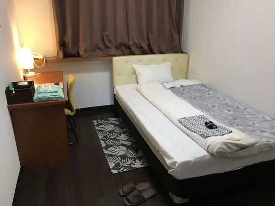 Basic Tek Kişilik Oda, Ortak Banyo (Old Building)