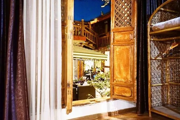 Deluxe Tek Büyük Yataklı Oda, Bahçe Manzaralı
