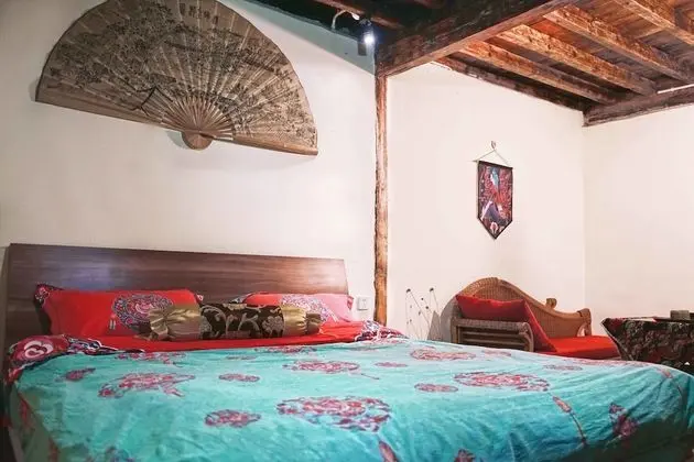 Deluxe Tek Büyük Yataklı Oda, Bahçe Manzaralı