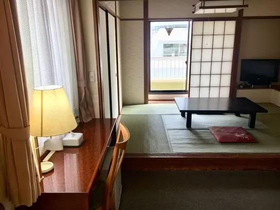 Traditional Oda, Sigara İçilmez (2 Bed, Futon from 3rd person)