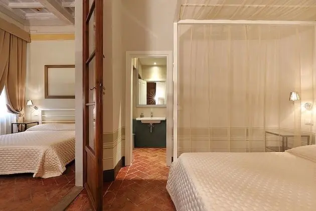 Deluxe Süit, Birden Çok Yatak, Banyolu/Duşlu, Avlu Manzaralı (Stair Access Only)