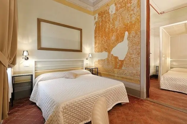 Deluxe Süit, Birden Çok Yatak, Banyolu/Duşlu, Avlu Manzaralı (Stair Access Only)