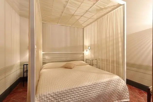 Deluxe Süit, Birden Çok Yatak, Banyolu/Duşlu, Avlu Manzaralı (Stair Access Only)