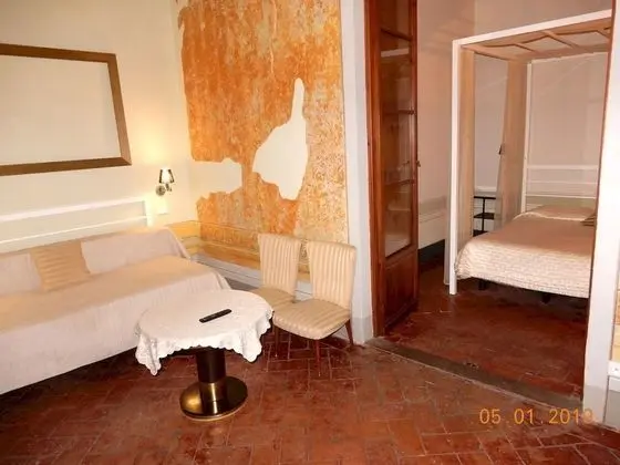 Deluxe Süit, Birden Çok Yatak, Banyolu/Duşlu, Avlu Manzaralı (Stair Access Only)