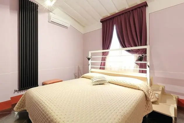 Economy Tek Büyük Yataklı Oda, 1 Büyük (Queen) Boy Yatak, Teras (Stair Access Only)