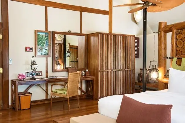 All Inclusive Luxury Cabin with Safari