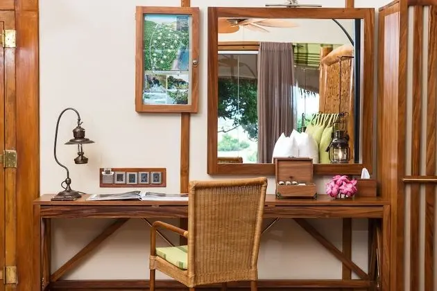 All Inclusive Luxury Cabin with Safari