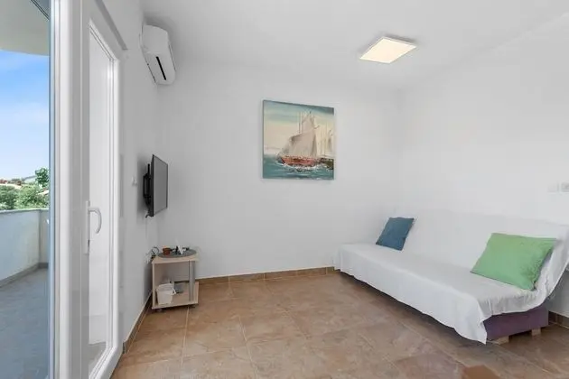 Apart Daire (Uga2 - 70m from the beach - A1-kat(2+)