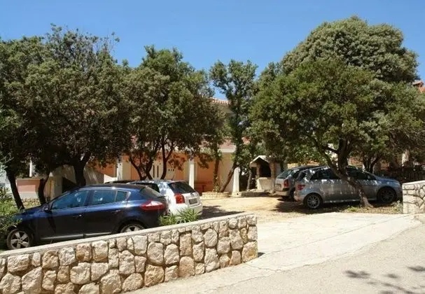 Apart Daire (Uga2 - 70m from the beach - A1-kat(2+)