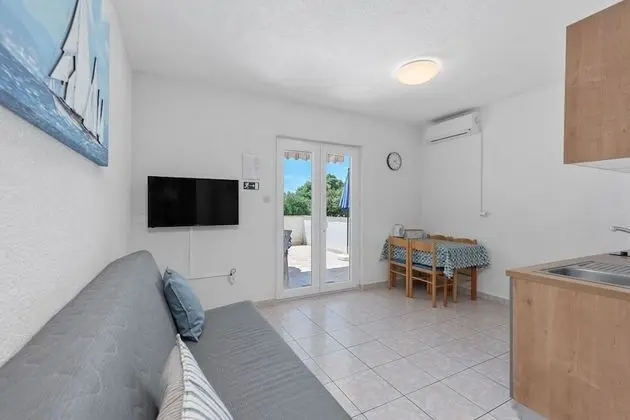 Apart Daire (Uga2 - 70m from the beach - A2-prizem)
