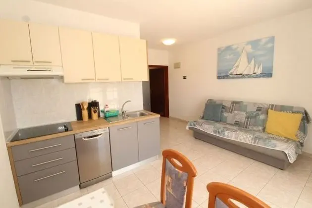 Apart Daire (Uga2 - 70m from the beach - A2-prizem)