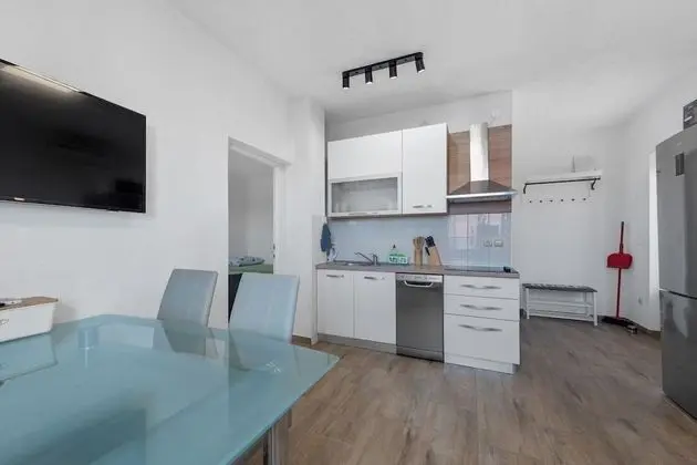 Apart Daire (Uga2 - 70m from the beach - A3-kat(2+)