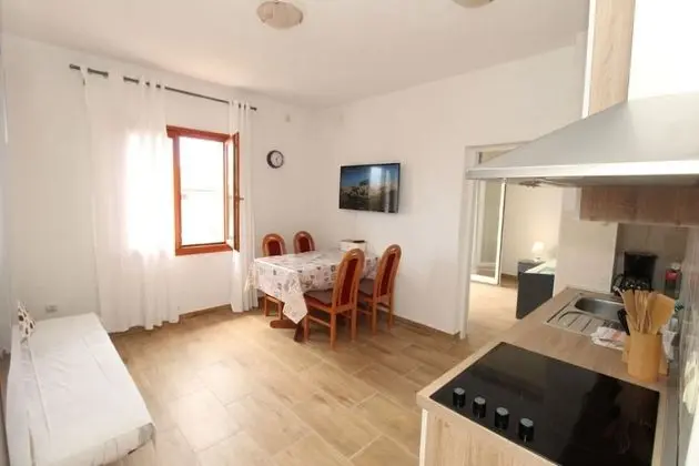 Apart Daire (Uga2 - 70m from the beach - A3-kat(2+)