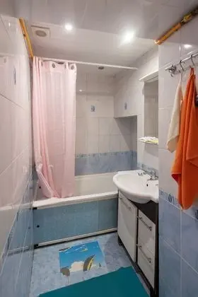 Basic Dört Kişilik Oda, Ortak Banyo