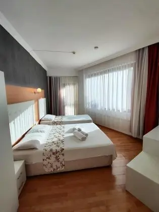 Aile Odası, Bahçe veya Sokak Manzaralı, 1. Kat